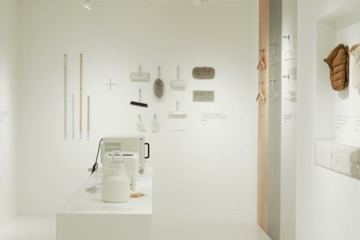 Meble akumulujące ciepło: niewidzialna klimatyzacja z materiałów zmiennofazowych (PCM) w mieszkaniu