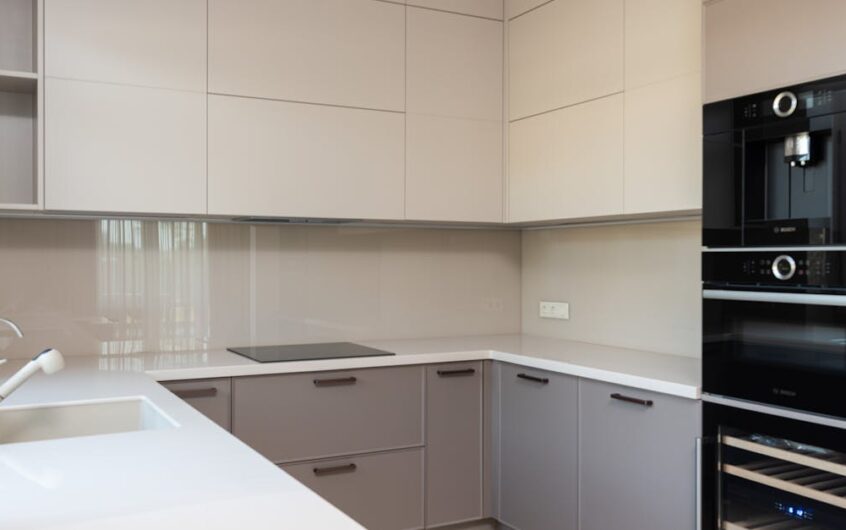 Chłodząca szafka kapilarna: spiżarnia bez prądu do kuchni i na balkon (−6–10°C względem otoczenia)