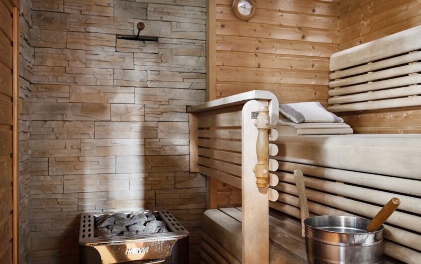 Meble, które grzeją: dekoracyjne panele i półki z materiałem zmiennofazowym (PCM) do przechowywania ciepła w domu